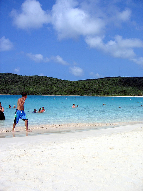 Th&aacute;m hiểm những đảo hấp dẫn nhất biển Caribe